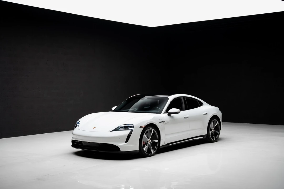 2022 Porsche Taycan - Image 4 of 12