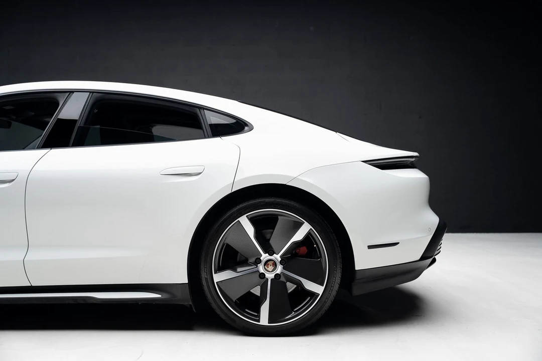 2022 Porsche Taycan - Image 19 of 21