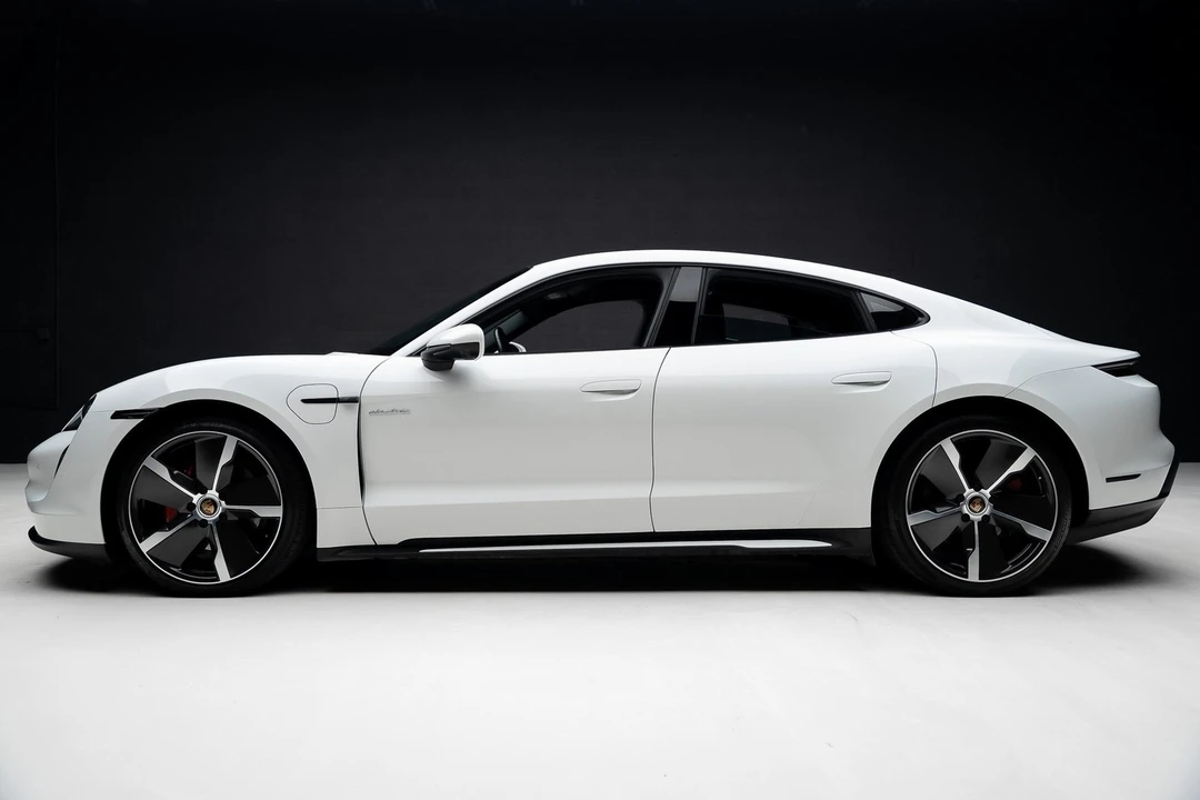 2022 Porsche Taycan - Image 16 of 21