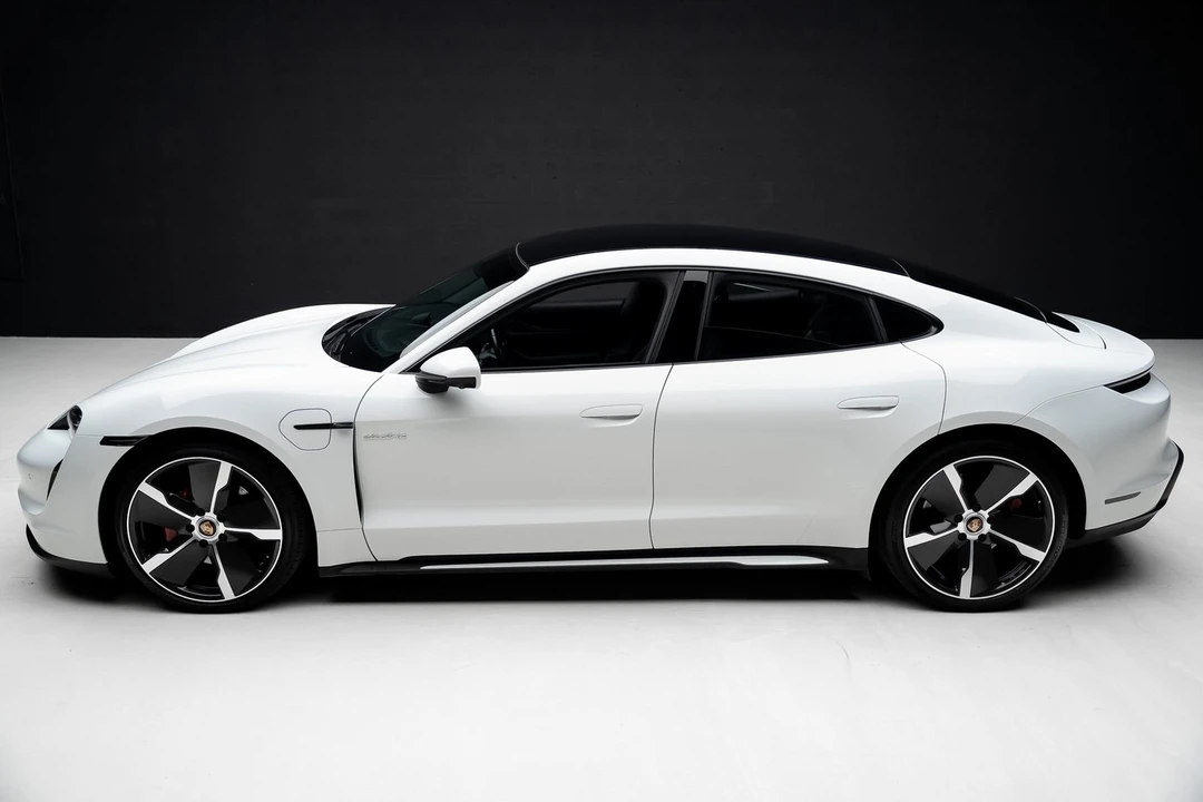 2022 Porsche Taycan - Image 15 of 21
