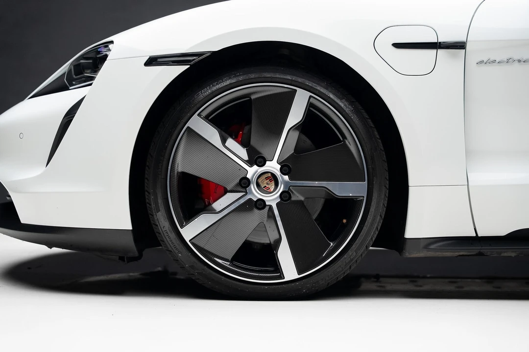 2022 Porsche Taycan - Image 18 of 21