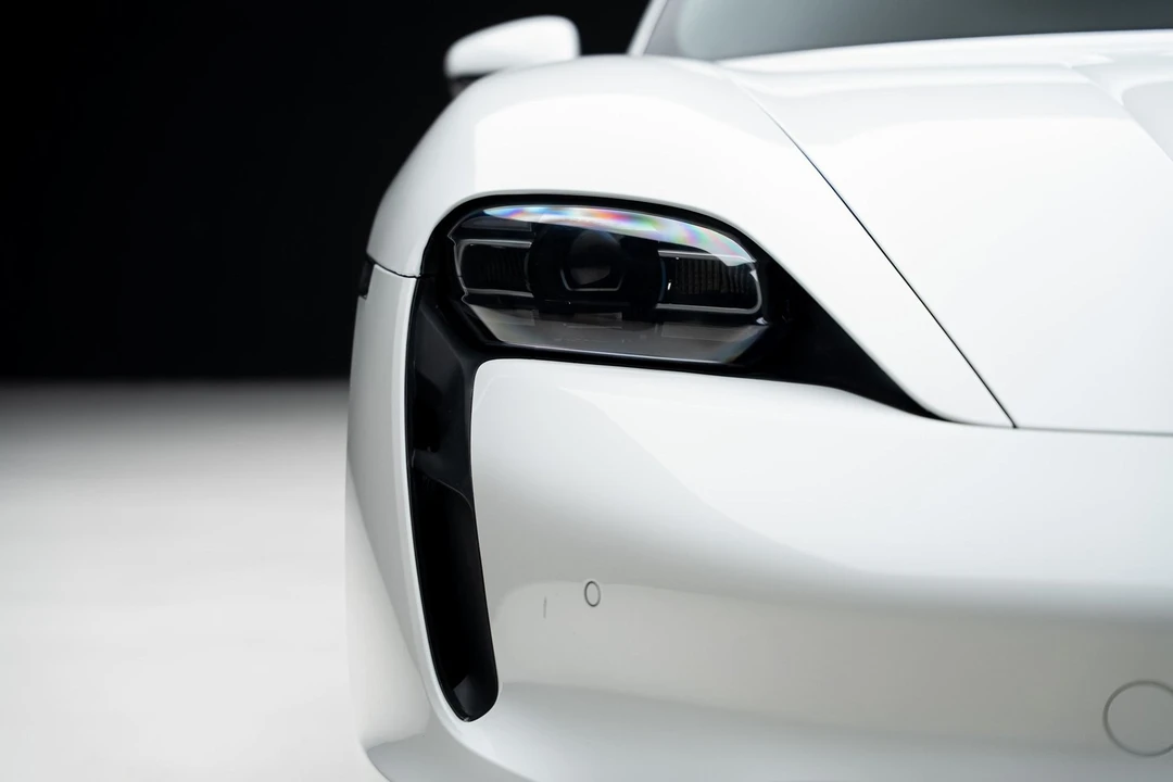 2022 Porsche Taycan - Image 8 of 12