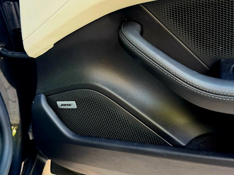 2022 Porsche Taycan - Image 17 of 23