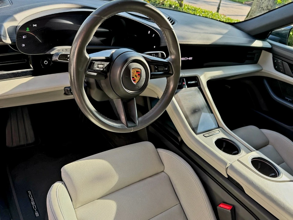 2022 Porsche Taycan - Image 11 of 23
