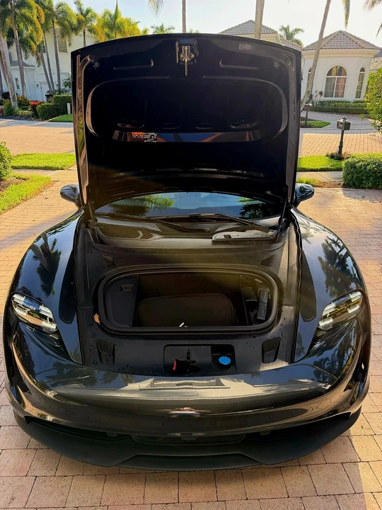 2022 Porsche Taycan - Image 20 of 23