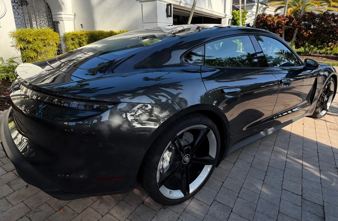 2022 Porsche Taycan - Image 7 of 23