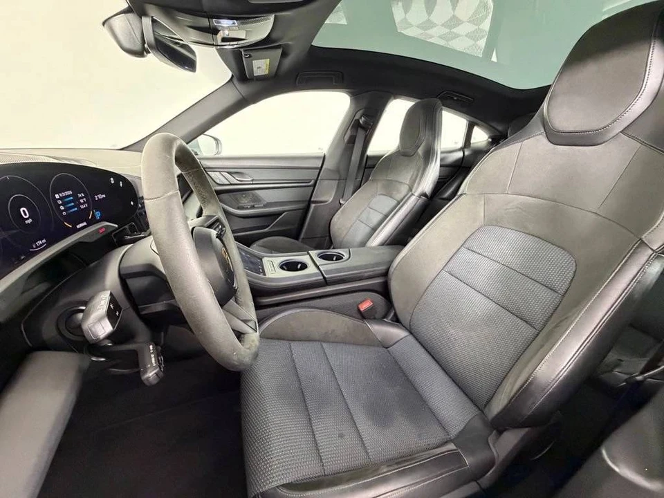 2022 Porsche Taycan - Image 5 of 5