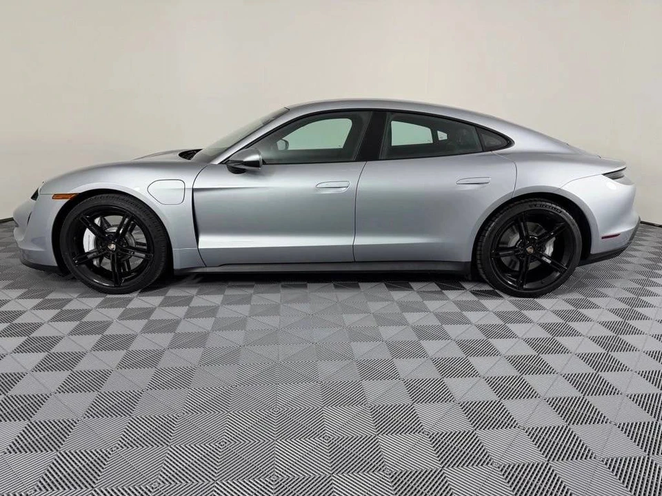 2022 Porsche Taycan - Image 2 of 5