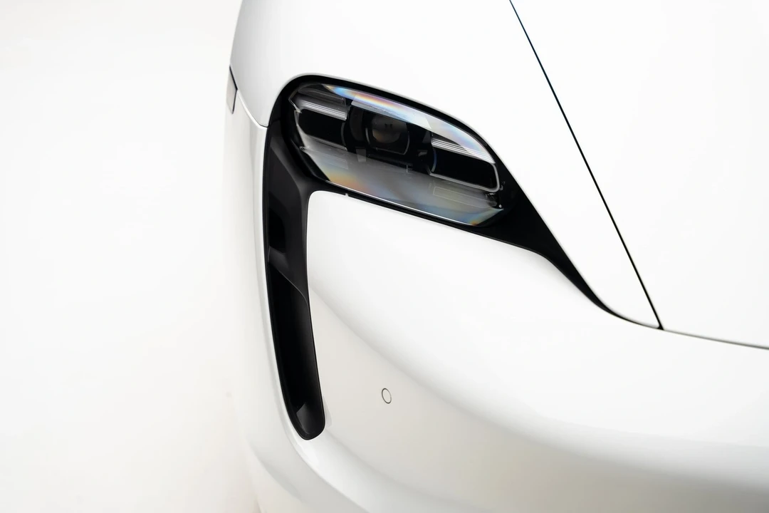 2022 Porsche Taycan - Image 8 of 21