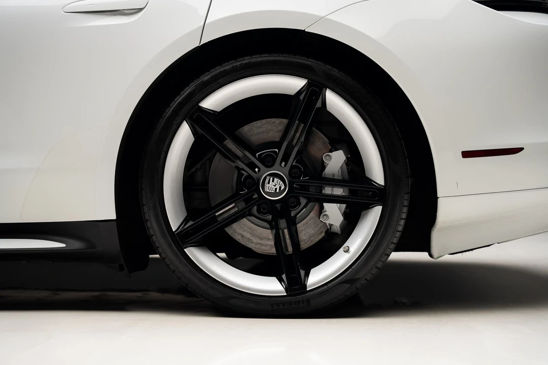 2022 Porsche Taycan - Image 18 of 21