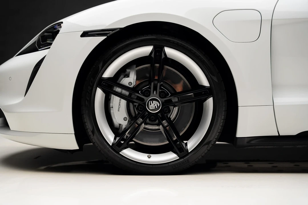2022 Porsche Taycan - Image 16 of 21