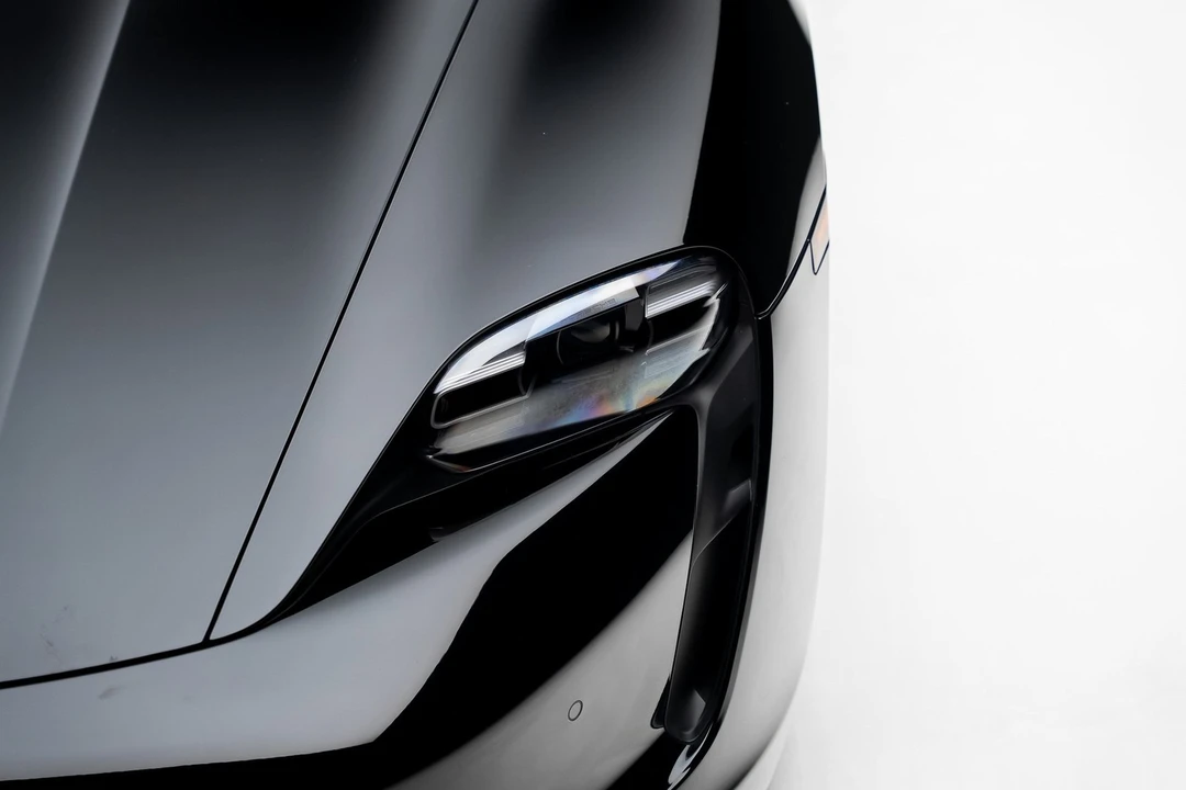 2022 Porsche Taycan - Image 10 of 12