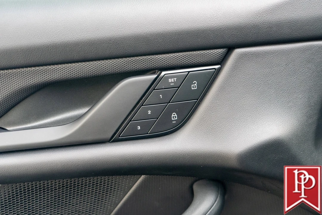 2022 Porsche Taycan - Image 10 of 21