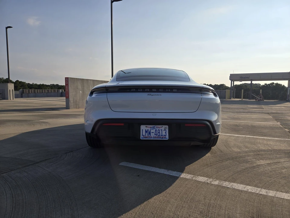 2022 Porsche Taycan - Image 9 of 31