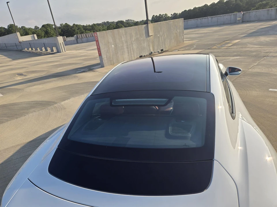 2022 Porsche Taycan - Image 20 of 31