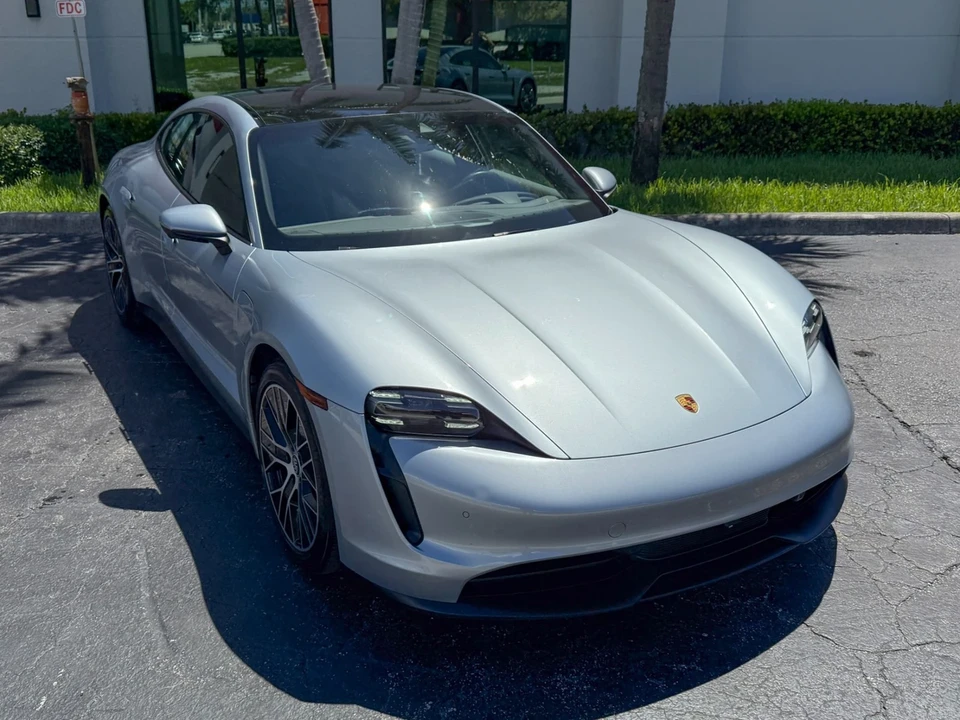 2022 Porsche Taycan - Image 11 of 21