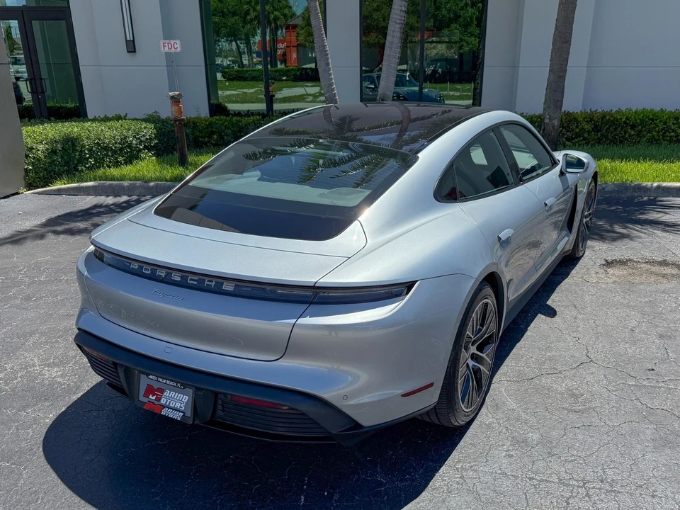 2022 Porsche Taycan - Image 18 of 21