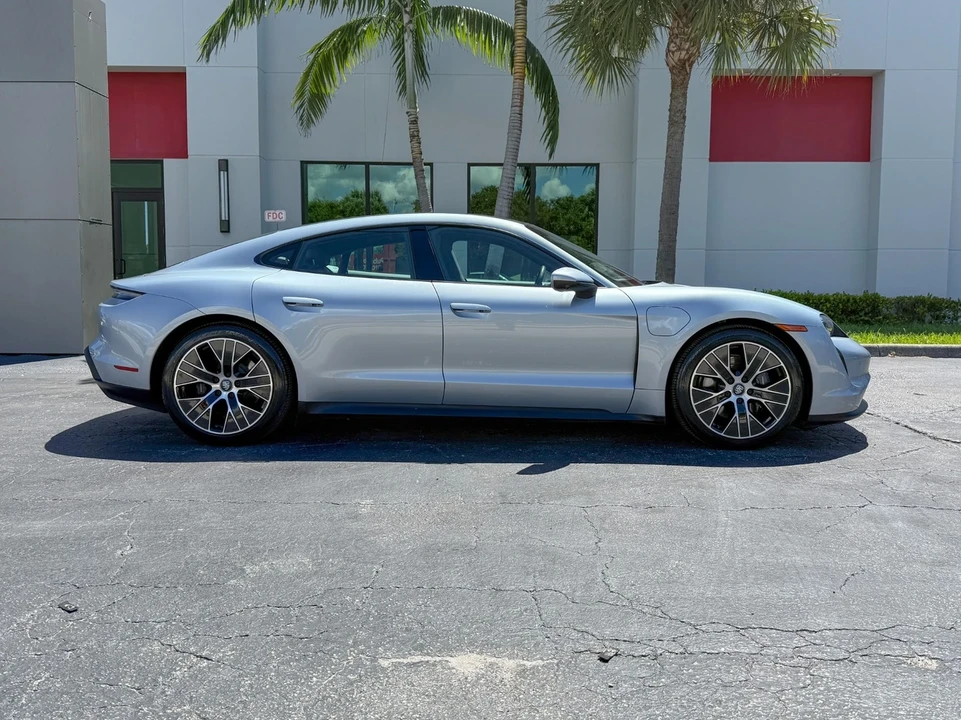 2022 Porsche Taycan - Image 3 of 21