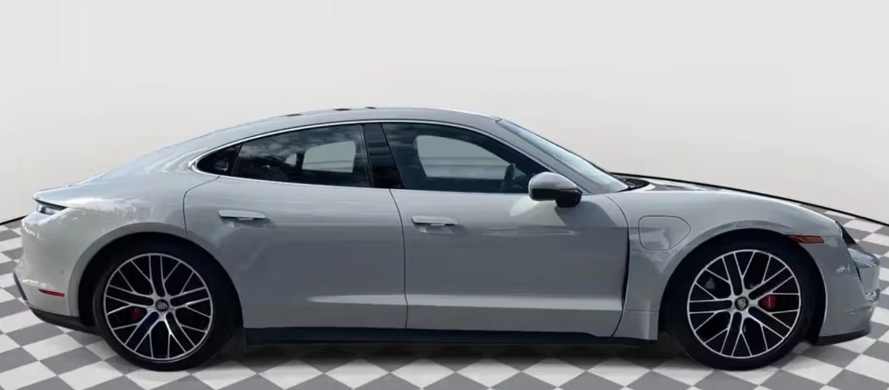 2022 Porsche Taycan - Image 7 of 15
