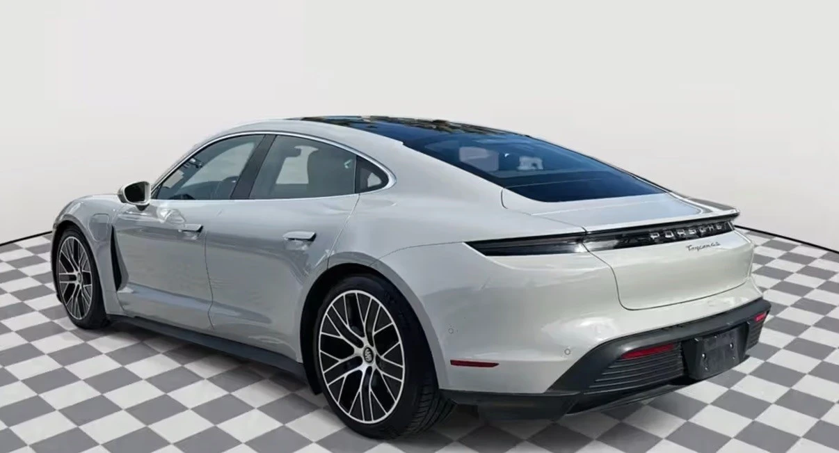 2022 Porsche Taycan - Image 6 of 15