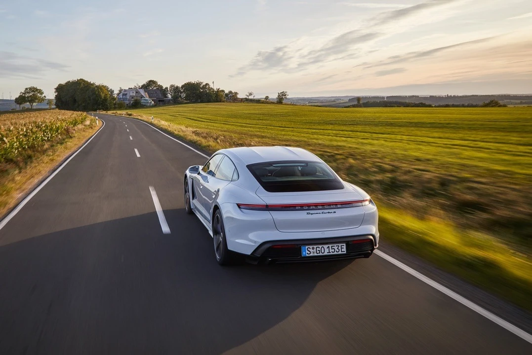 2022 Porsche Taycan - Image 3 of 15