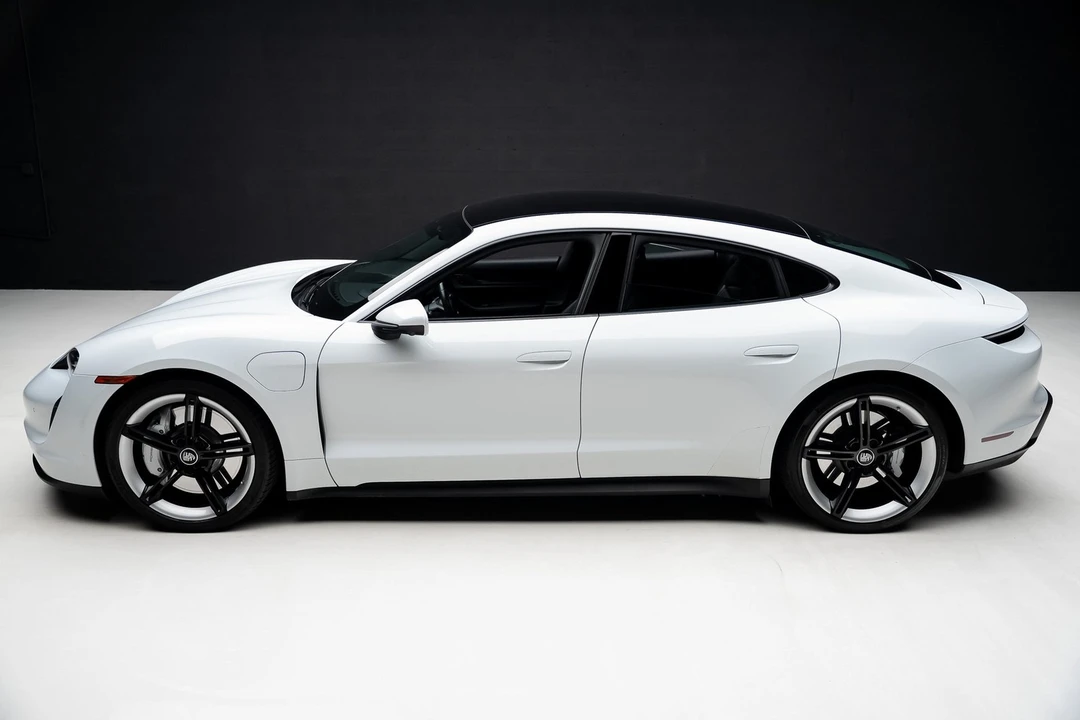 2022 Porsche Taycan - Image 15 of 21
