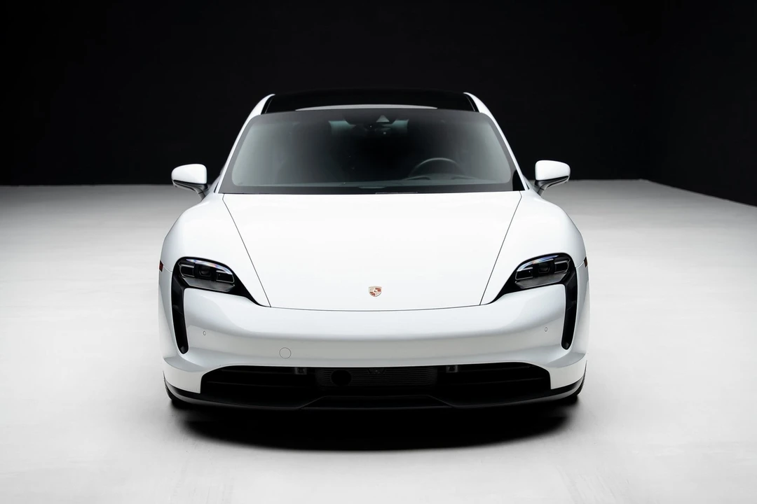 2022 Porsche Taycan - Image 5 of 12