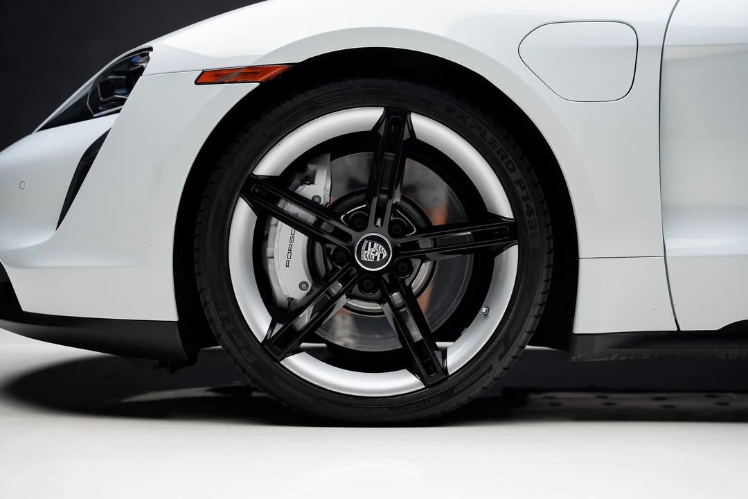 2022 Porsche Taycan - Image 18 of 21