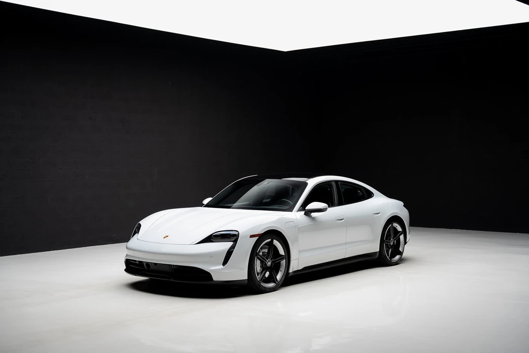 2022 Porsche Taycan - Image 4 of 12