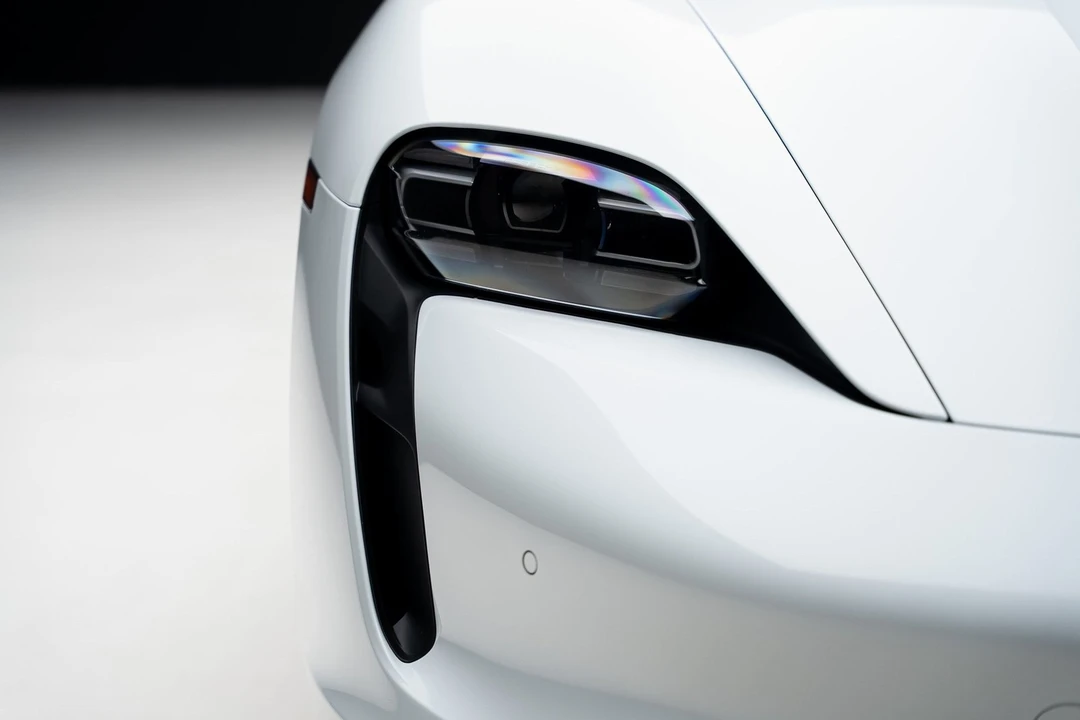 2022 Porsche Taycan - Image 8 of 12