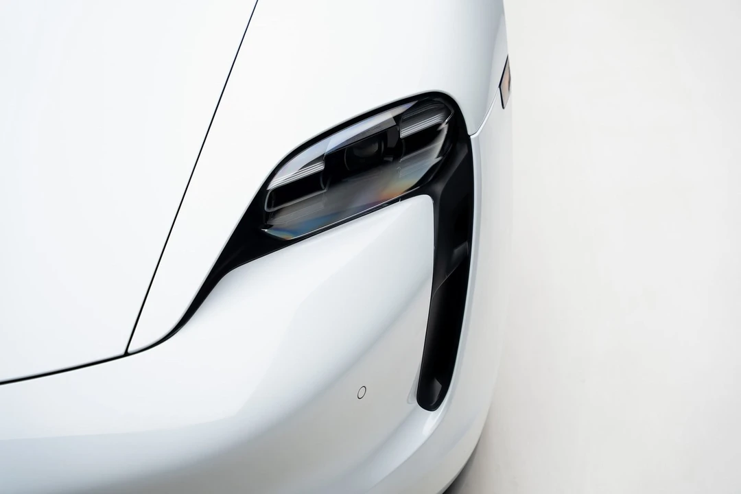 2022 Porsche Taycan - Image 10 of 12