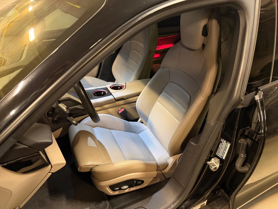 2022 Porsche Taycan - Image 14 of 31