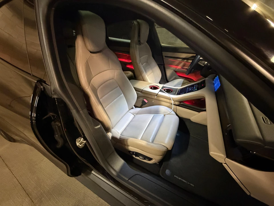 2022 Porsche Taycan - Image 19 of 31