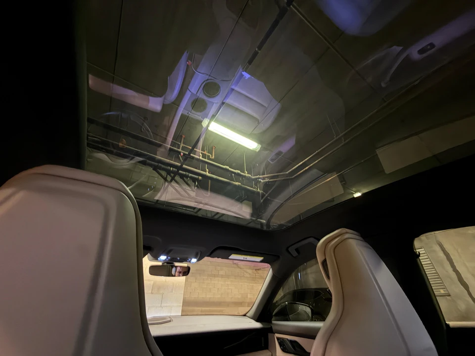 2022 Porsche Taycan - Image 28 of 31