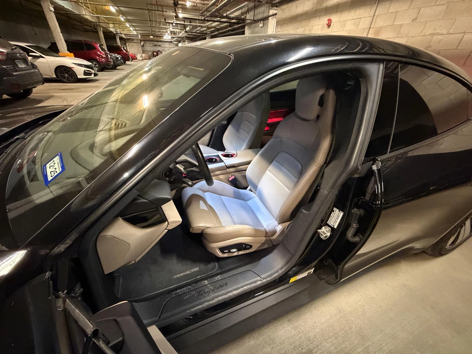 2022 Porsche Taycan - Image 17 of 31