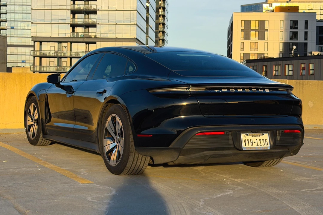 2022 Porsche Taycan - Image 7 of 31