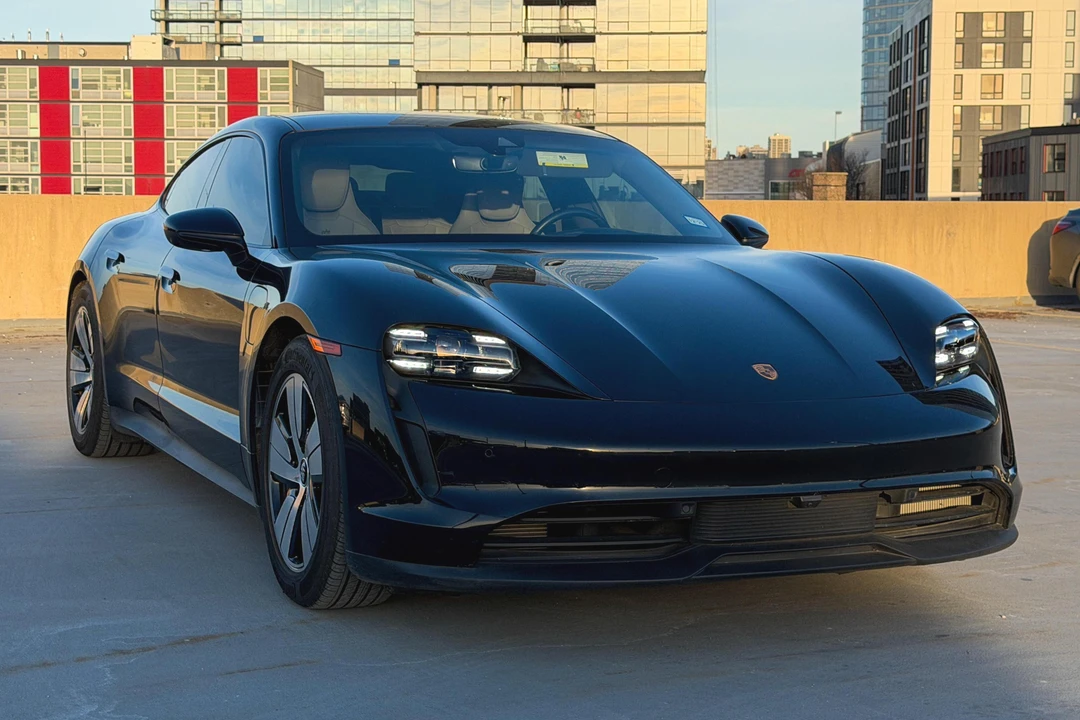 2022 Porsche Taycan - Image 8 of 31
