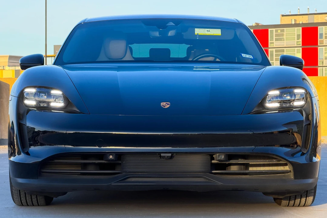 2022 Porsche Taycan - Image 2 of 31