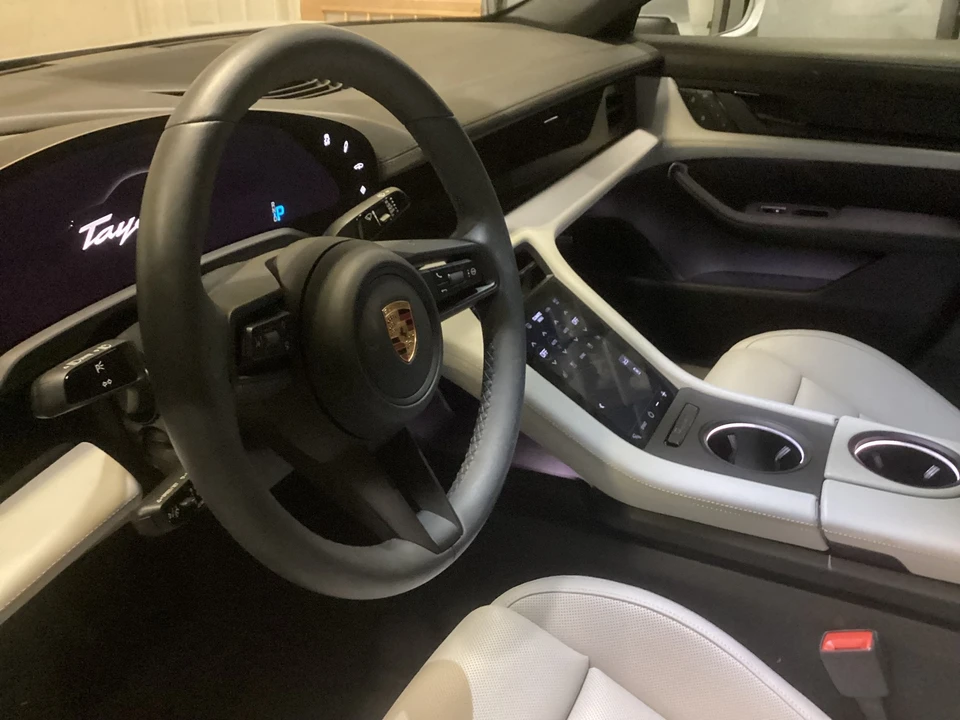 2022 Porsche Taycan - Image 8 of 14