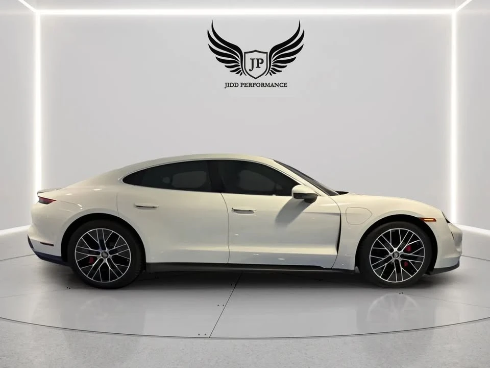 2022 Porsche Taycan - Image 8 of 17