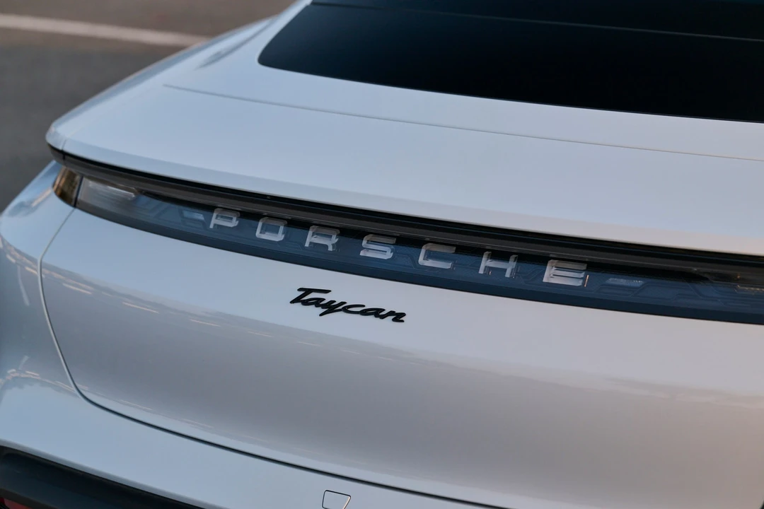 2022 Porsche Taycan - Image 15 of 21