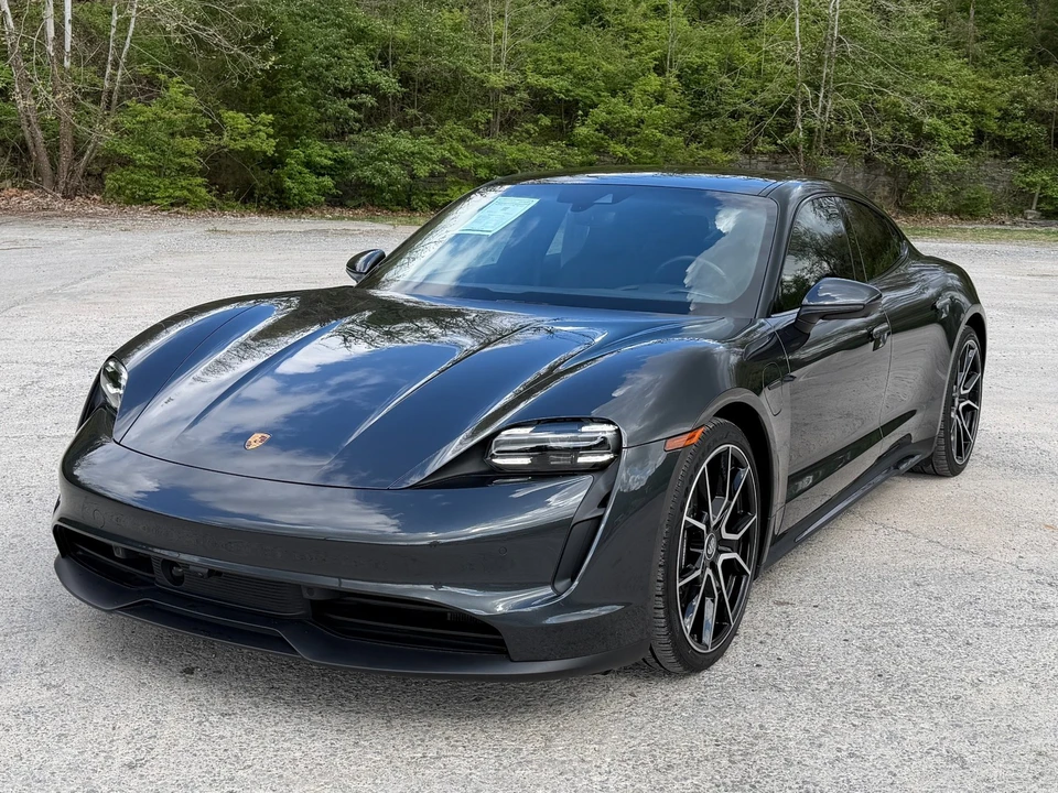 2022 Porsche Taycan - Image 2 of 31