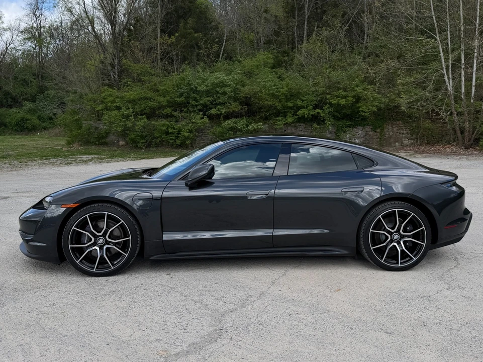 2022 Porsche Taycan - Image 6 of 31
