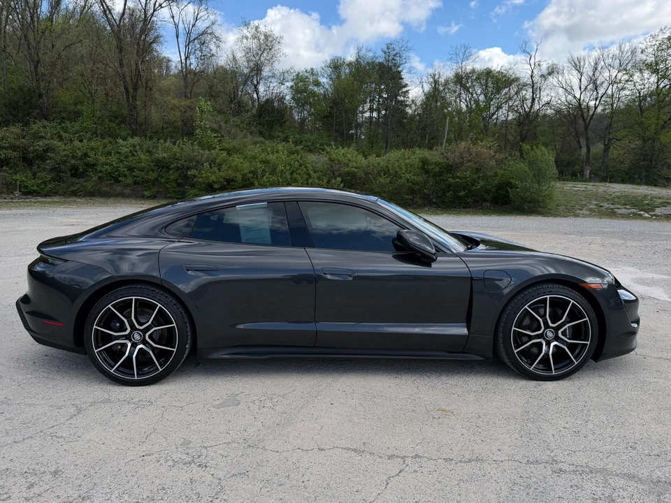 2022 Porsche Taycan - Image 5 of 31