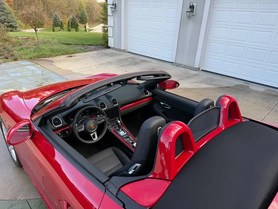 2022 Porsche 718 Boxster - Image 11 of 20