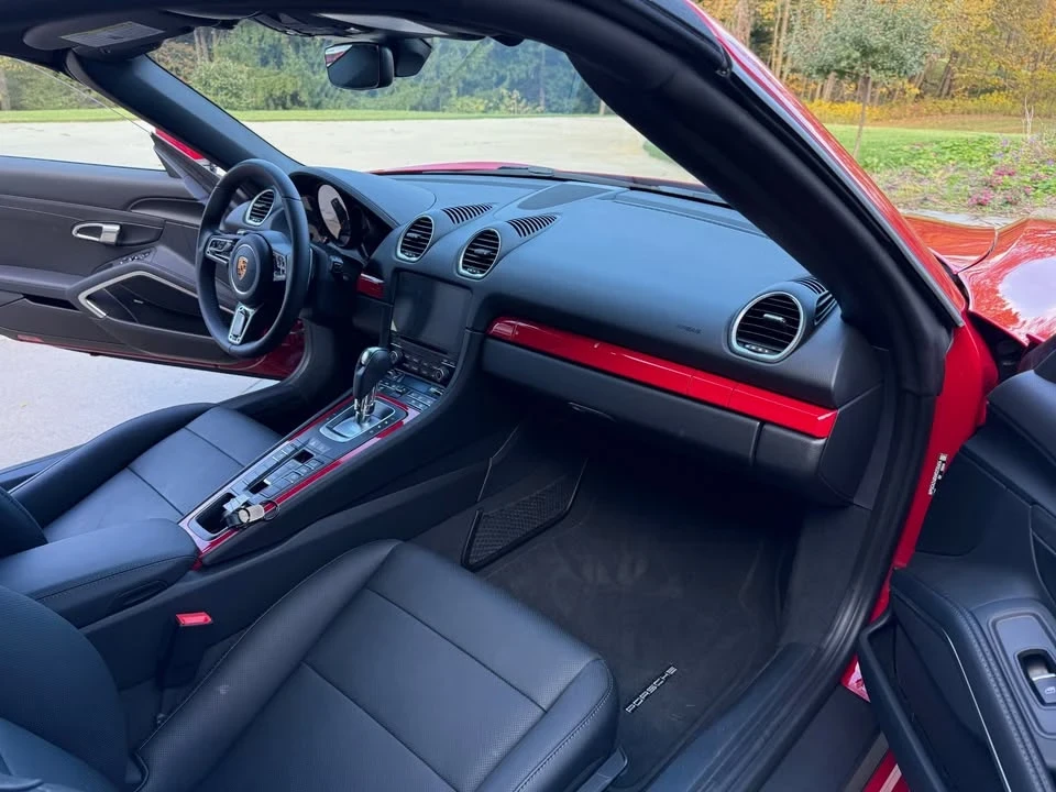 2022 Porsche 718 Boxster - Image 15 of 20