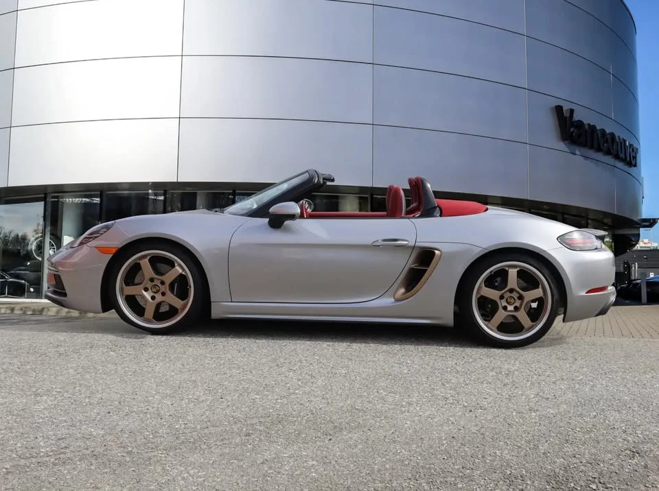 2022 Porsche 718 Boxster - Image 9 of 20