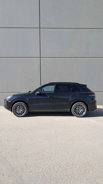 2022 Porsche 9Y0/9Y3 Cayenne - Image 2 of 9