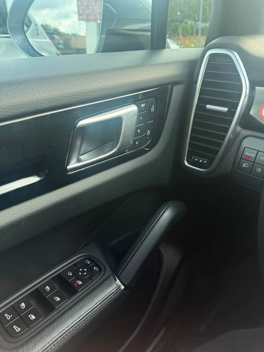 2022 Porsche 9Y0/9Y3 Cayenne - Image 10 of 13