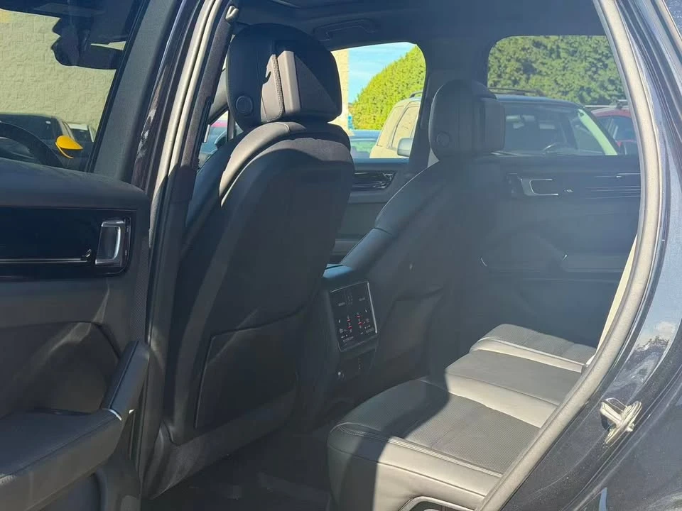 2022 Porsche 9Y0/9Y3 Cayenne - Image 3 of 18